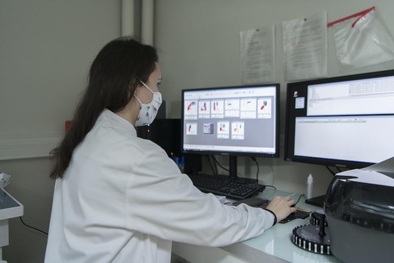 Analyse et comparaison des caract��ristiques de diff��rentes sous-populations de lymphocytes par cyrtom��trie en flux